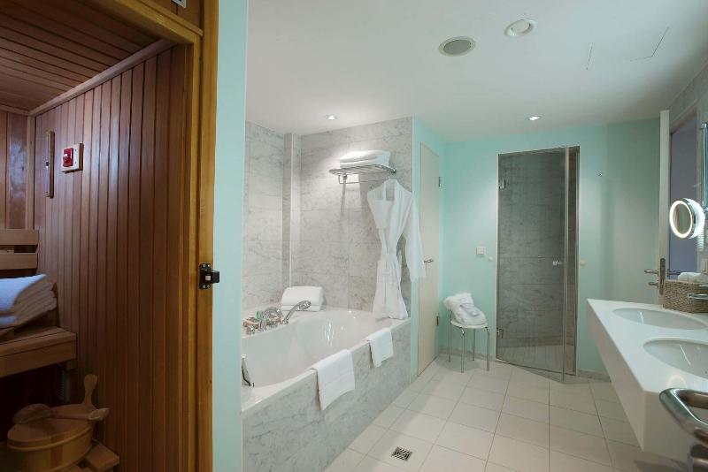 Sheraton Berlin Grand Hotel Esplanade - Oda