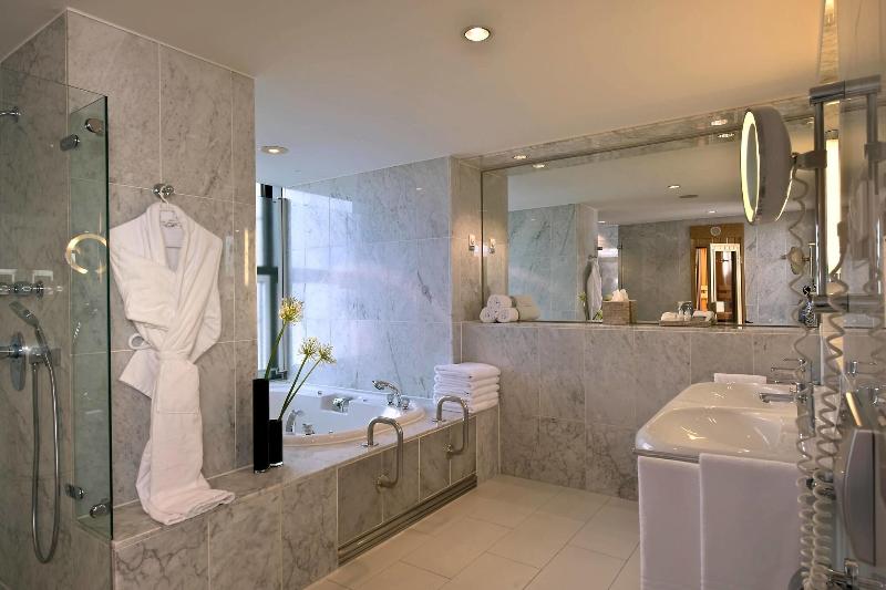 Sheraton Berlin Grand Hotel Esplanade - Oda