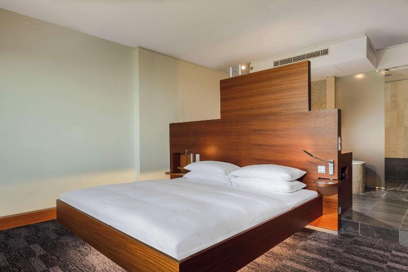 Sheraton Berlin Grand Hotel Esplanade - Oda