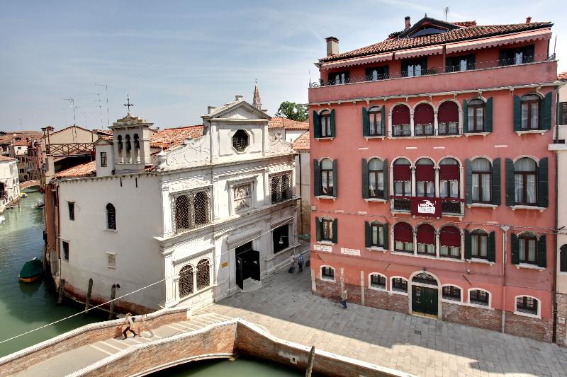 Palazzo Schiavoni Residenza d'Epoca - Genel