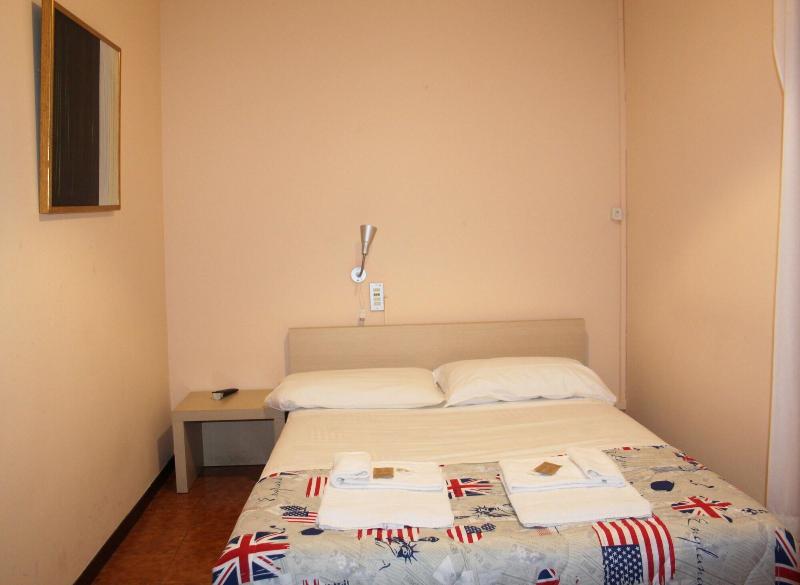 Colombo Hotel & Hostel For Backpackers - Oda