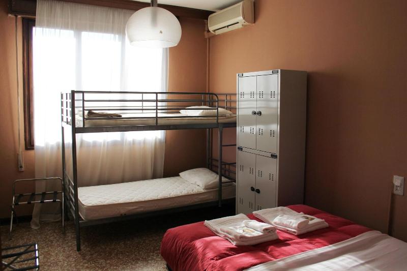 Colombo Hotel & Hostel For Backpackers - Oda