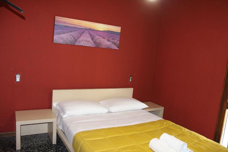 Colombo Hotel & Hostel For Backpackers - Oda