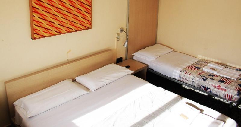 Colombo Hotel & Hostel For Backpackers - Oda
