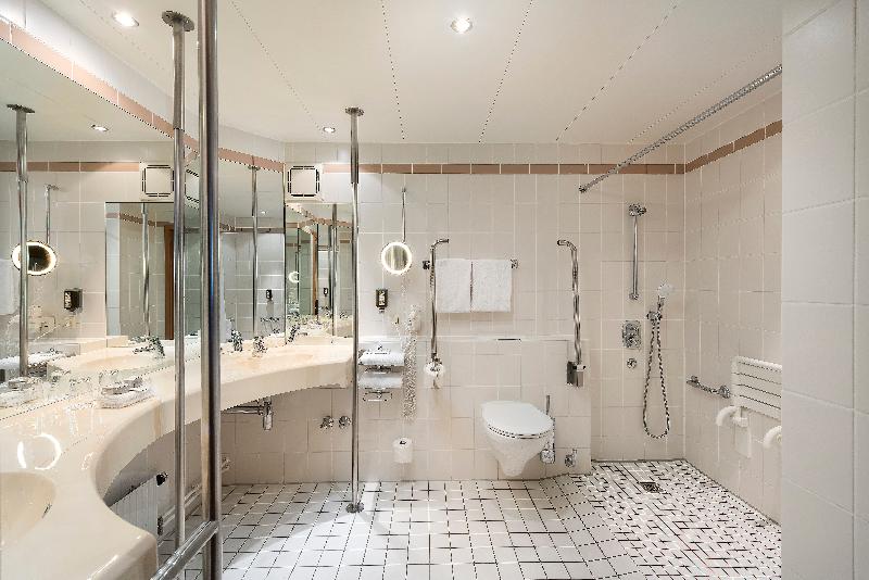 Estrel Hotel Berlin - Oda