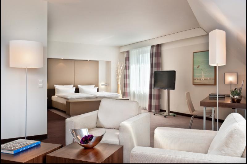 Estrel Hotel Berlin - Oda