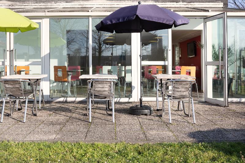 Premiere Classe Maubeuge - Teras