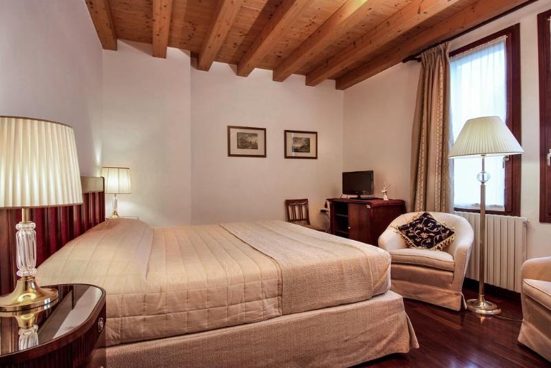 500 Bed & Breakfast - Genel