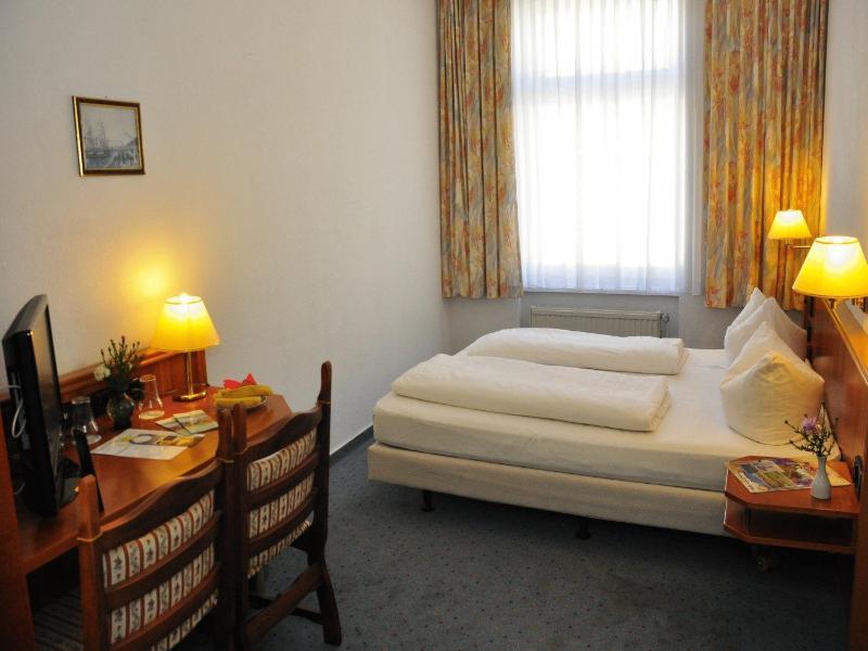 Brocki's Hotel Stadt Hamburg - Oda