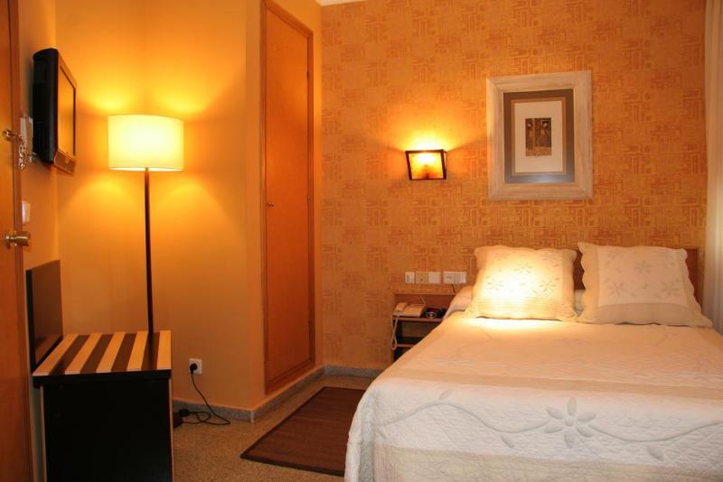 Hostal Paris - Genel