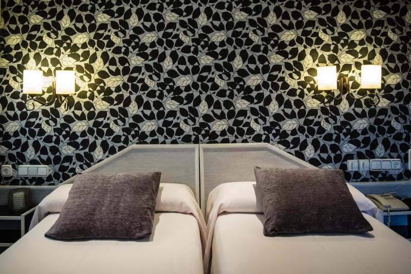 Hostal Paris - Genel
