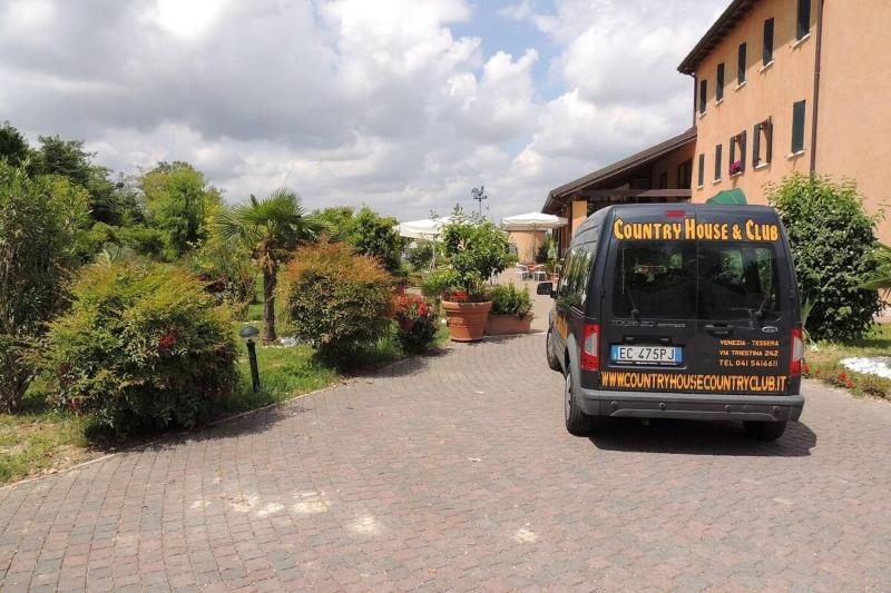 Country House Country Club - Aktivite