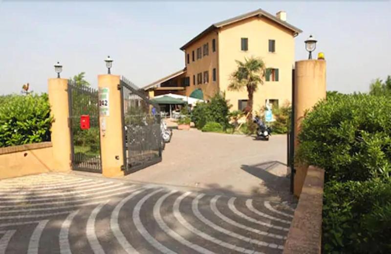 Country House Country Club - Genel