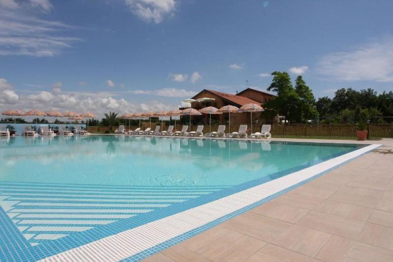 Country House Country Club - Havuz