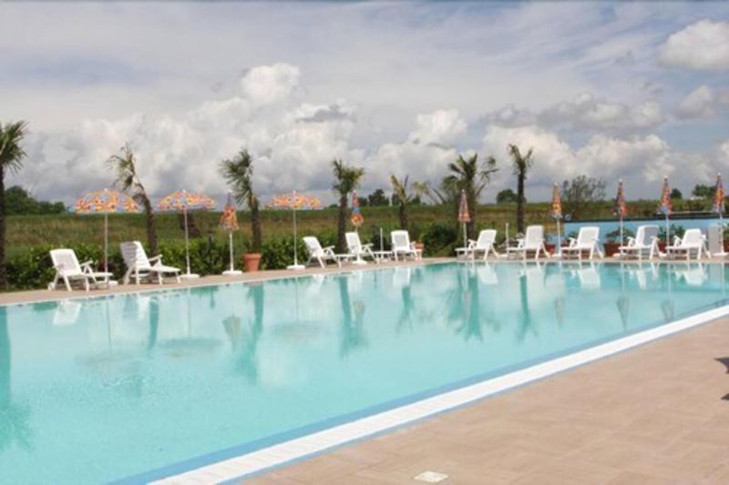 Country House Country Club - Havuz