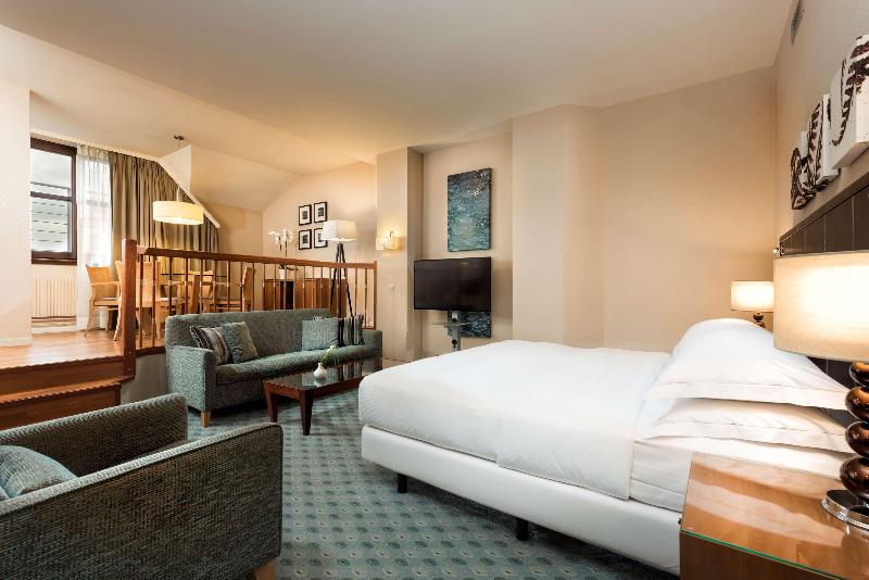 Hilton Dresden - Oda
