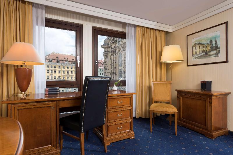 Hilton Dresden - Oda