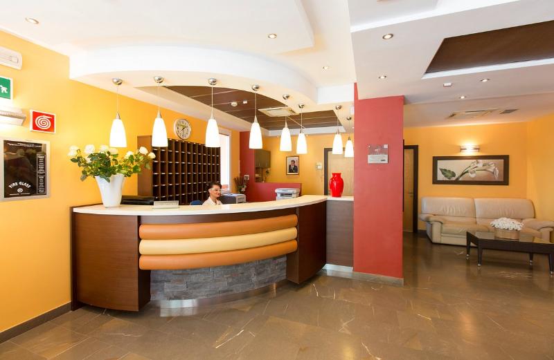 Aparthotel Sheila - Lobi