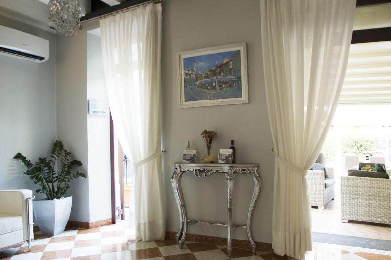 Hotel Fontana - Lobi