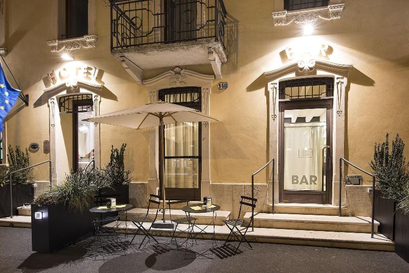 Hotel Fontana - Genel