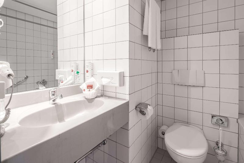 Ramada by Wyndham Dresden - Oda