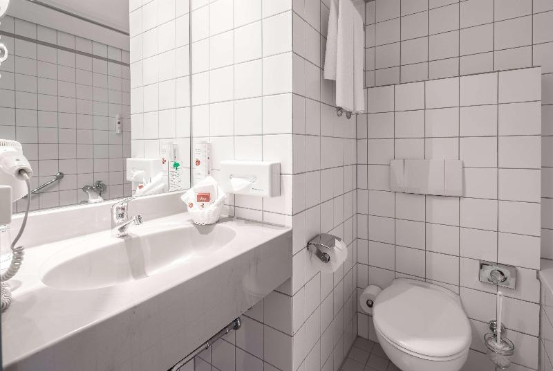 Ramada by Wyndham Dresden - Oda