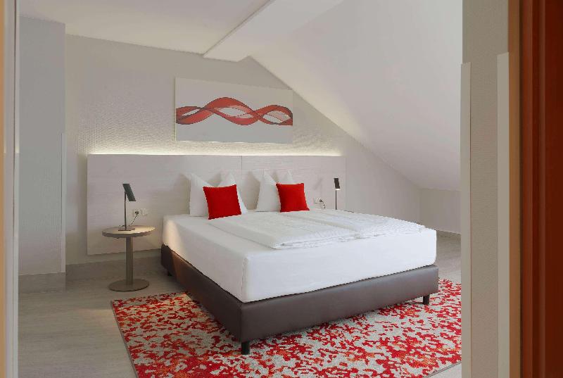 Ramada by Wyndham Dresden - Oda
