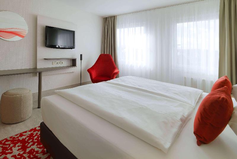 Ramada by Wyndham Dresden - Oda