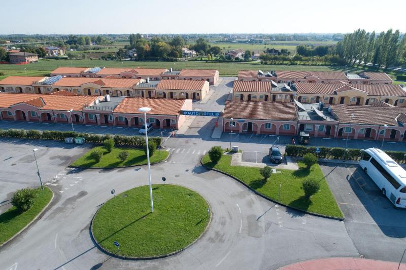Autohotel Venezia - Genel