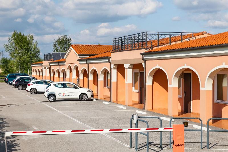 Autohotel Venezia - Genel