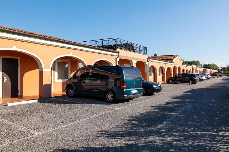 Autohotel Venezia - Genel