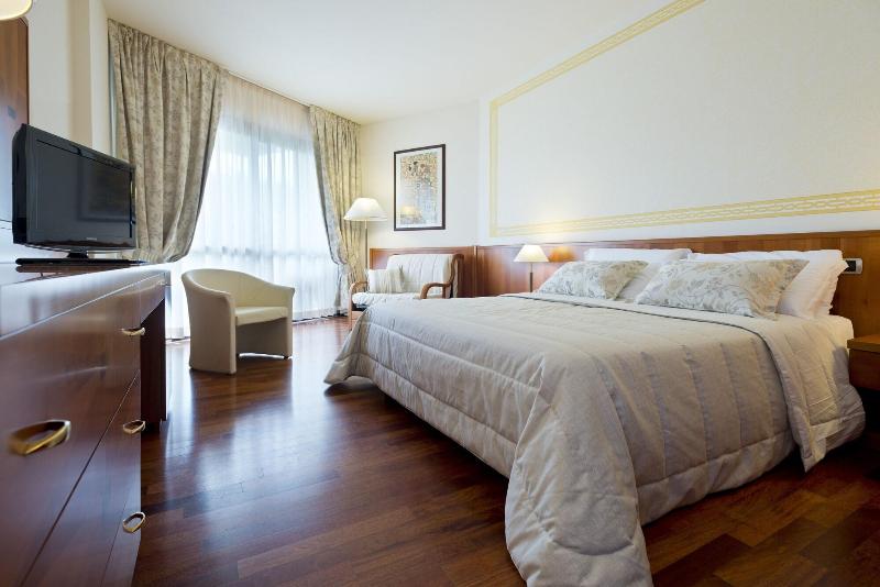 Hotel & Spa Savoy Beach - Oda
