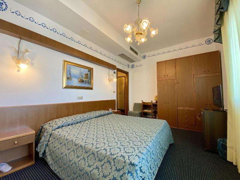 Hotel Florida - Oda