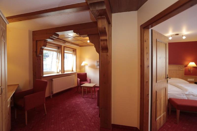 AKZENT Hotel Berg's Alte Bauernschänke - Genel