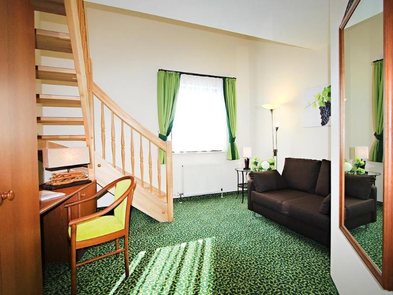 Altdeutsche Weinstube - Genel