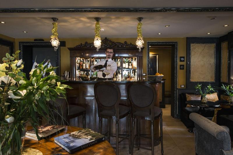 La Calcina Suites - Bar
