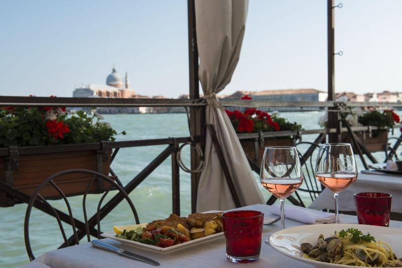 La Calcina Suites - Restoran