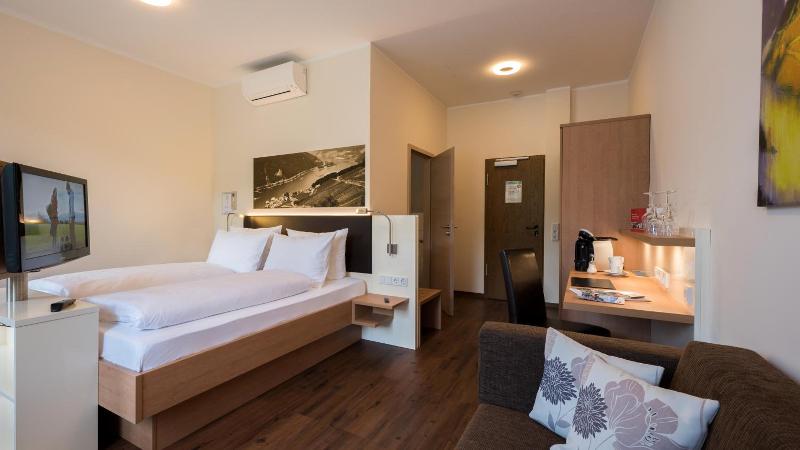 Rheinhotel Lamm - Genel