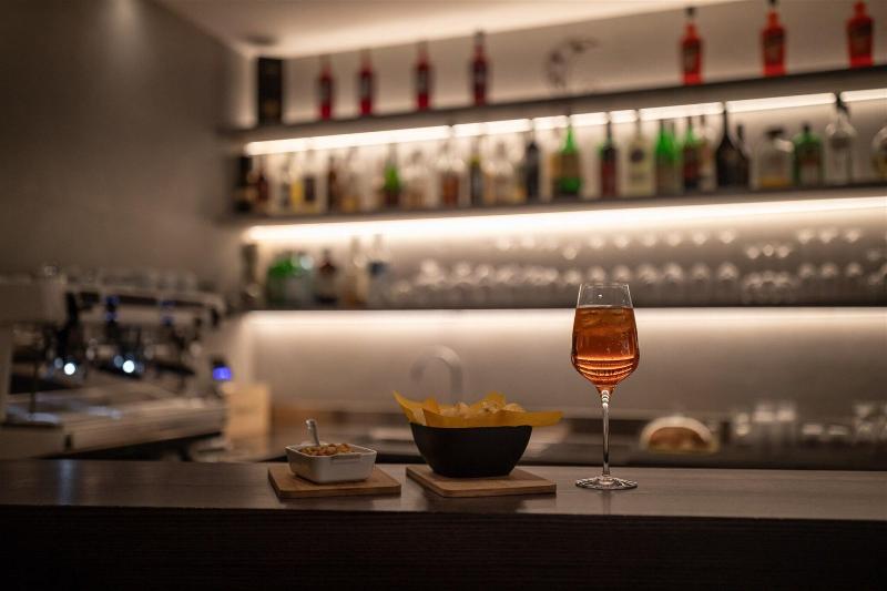 Noventa - Bar