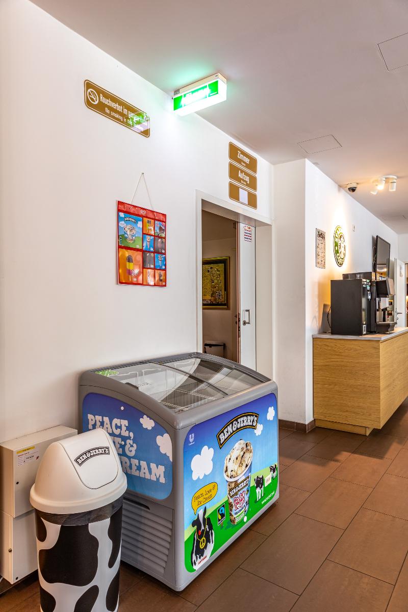 a&t Hostel Wien - Lobi