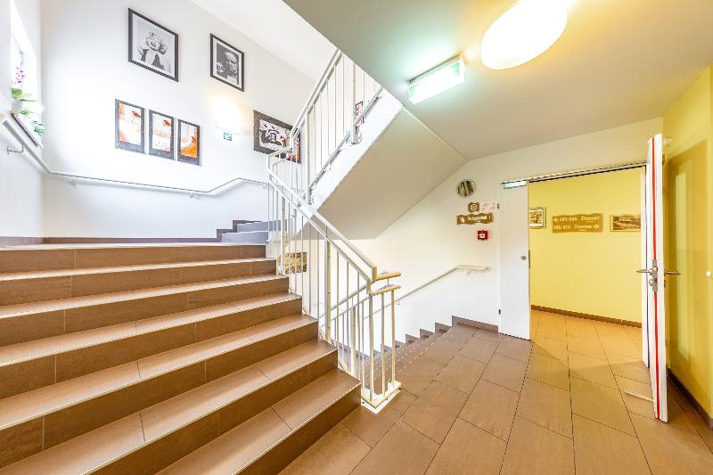a&t Hostel Wien - Lobi