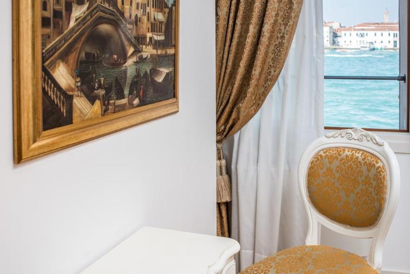 Al Redentore di Venezia - Genel