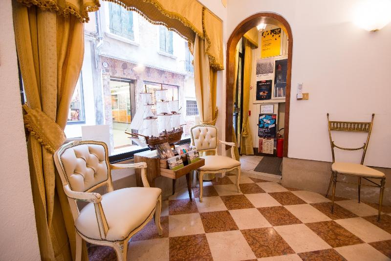 Hotel Casa Peron - Lobi