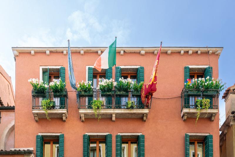 Palazzo Sanluca - Genel