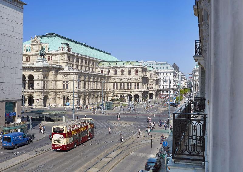 Living Hotel an der Oper by Derag - Genel