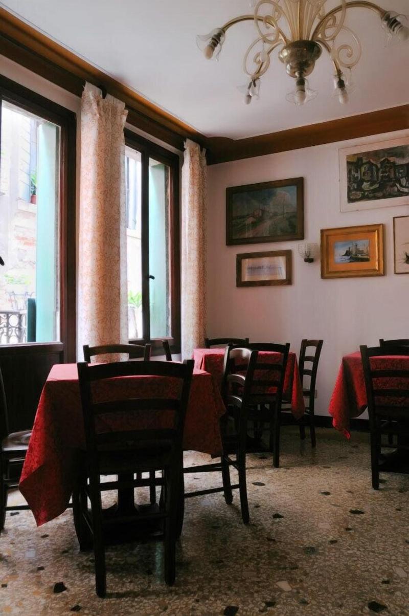 Ai Bareteri - Restoran