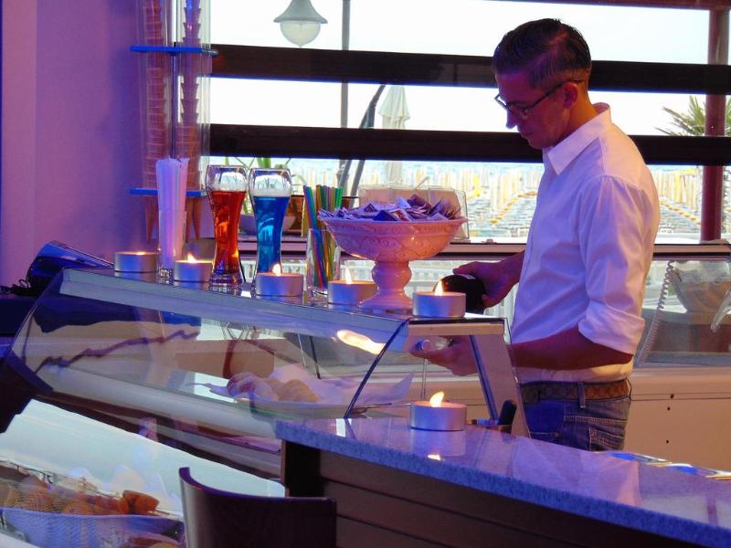 Columbus - Bar