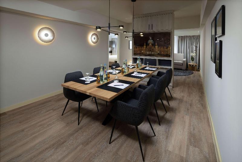 DoubleTree by Hilton Hannover Schweizerhof - Toplantı
