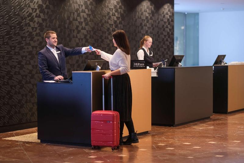 DoubleTree by Hilton Hannover Schweizerhof - Genel