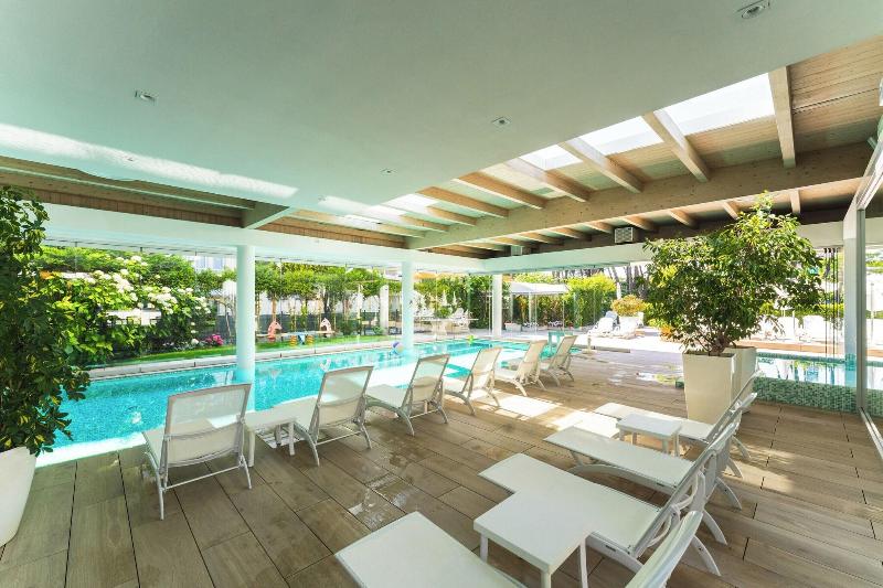 Jesolopalace Hotel & Aparthotel - Havuz